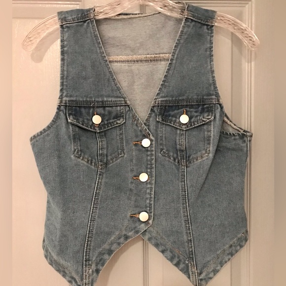 Sexy new denim vest. Size M - Picture 3 of 4